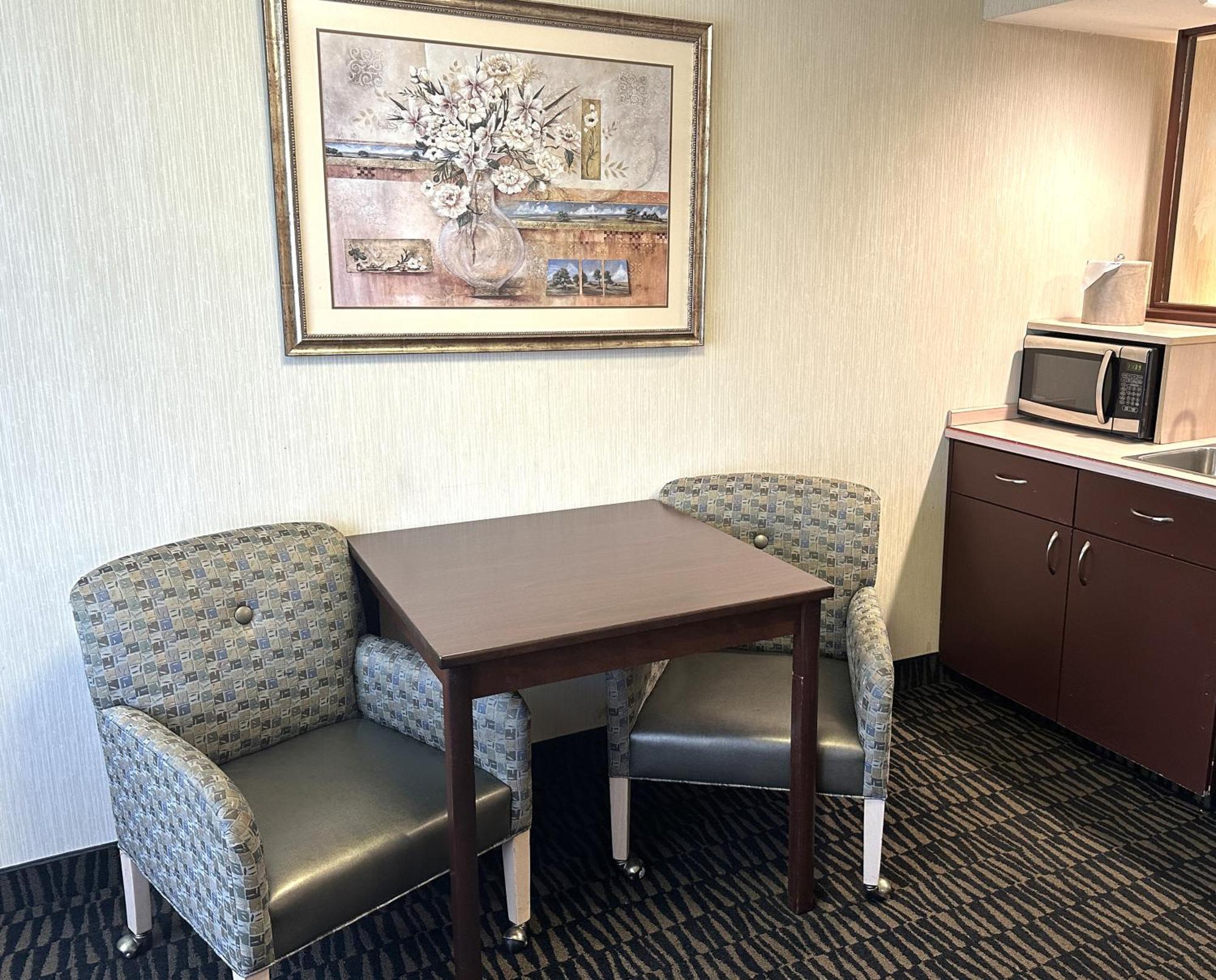 Sojourn Suites Portland Airport Εξωτερικό φωτογραφία