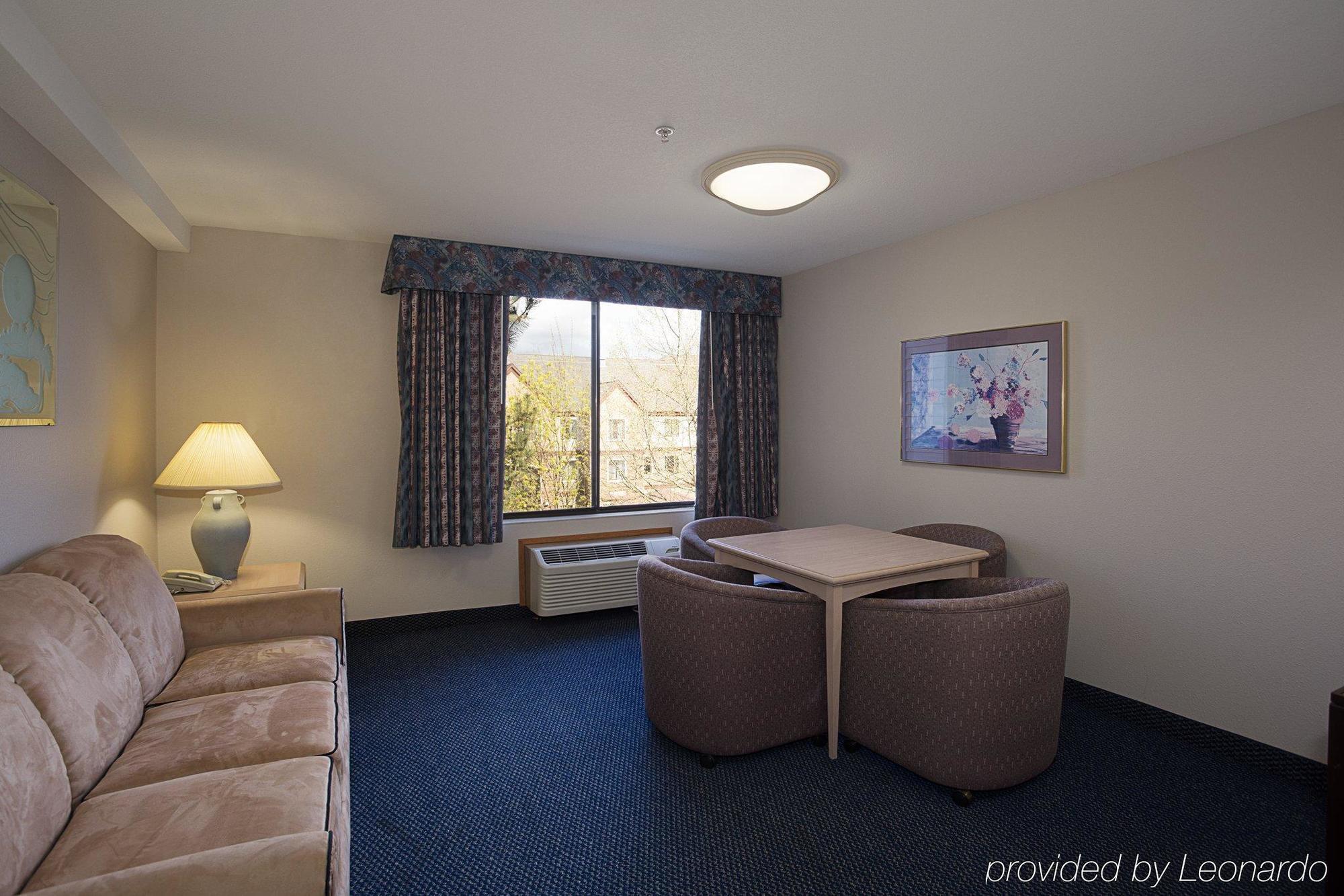 Sojourn Suites Portland Airport Εξωτερικό φωτογραφία